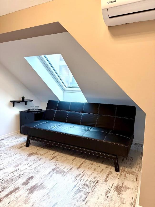 Kuriozum Vendeghaz Hotel Szeged Bagian luar foto