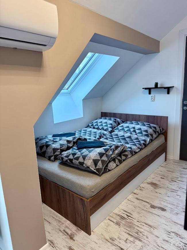 Kuriozum Vendeghaz Hotel Szeged Bagian luar foto