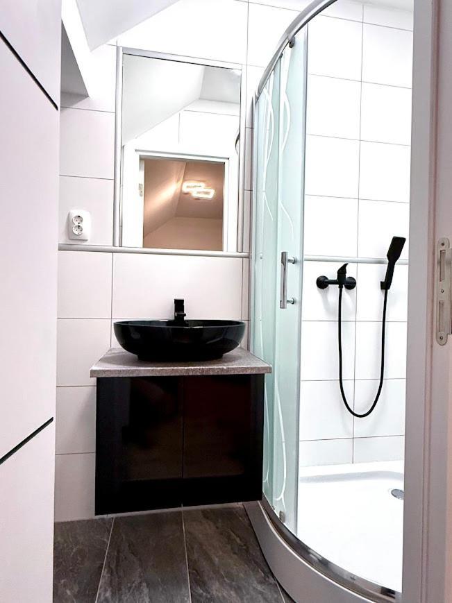 Kuriozum Vendeghaz Hotel Szeged Bagian luar foto